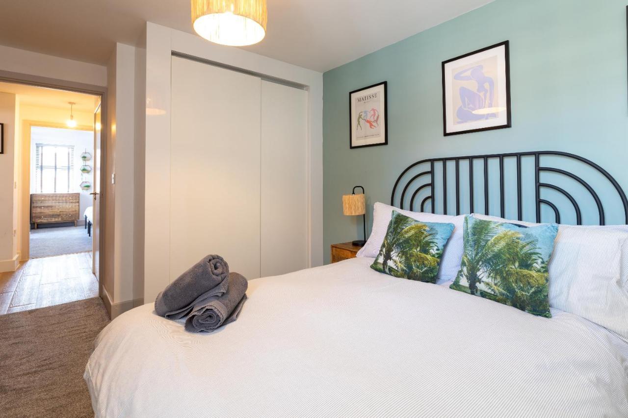X-Large Two Bedroom & Two Bathroom Apartment With Free Evening Parking 사우샘프턴 외부 사진