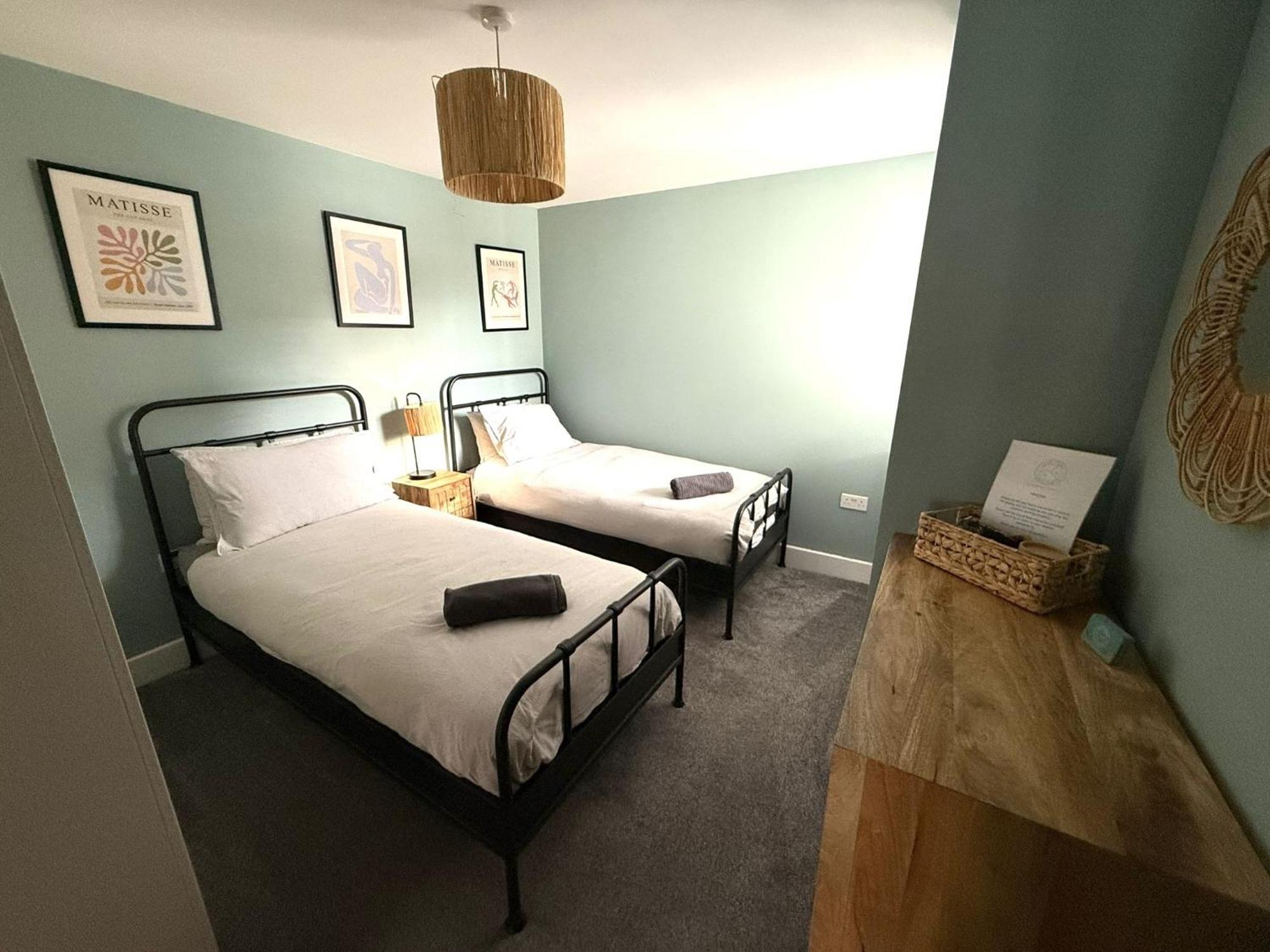X-Large Two Bedroom & Two Bathroom Apartment With Free Evening Parking 사우샘프턴 외부 사진